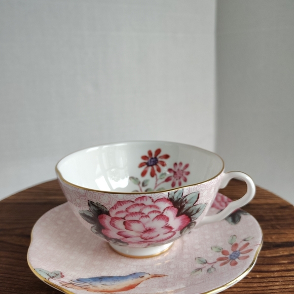 Wedgwood Pink Cuckoo Teacup and Saucer Bone China England Tricket Dish Tea Party - Picture 3 of 17